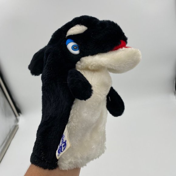 Vintage 1987 SeaWorld Shamu Killer Orca Whale Hand Puppet Plush with Squeaker - Picture 1 of 8